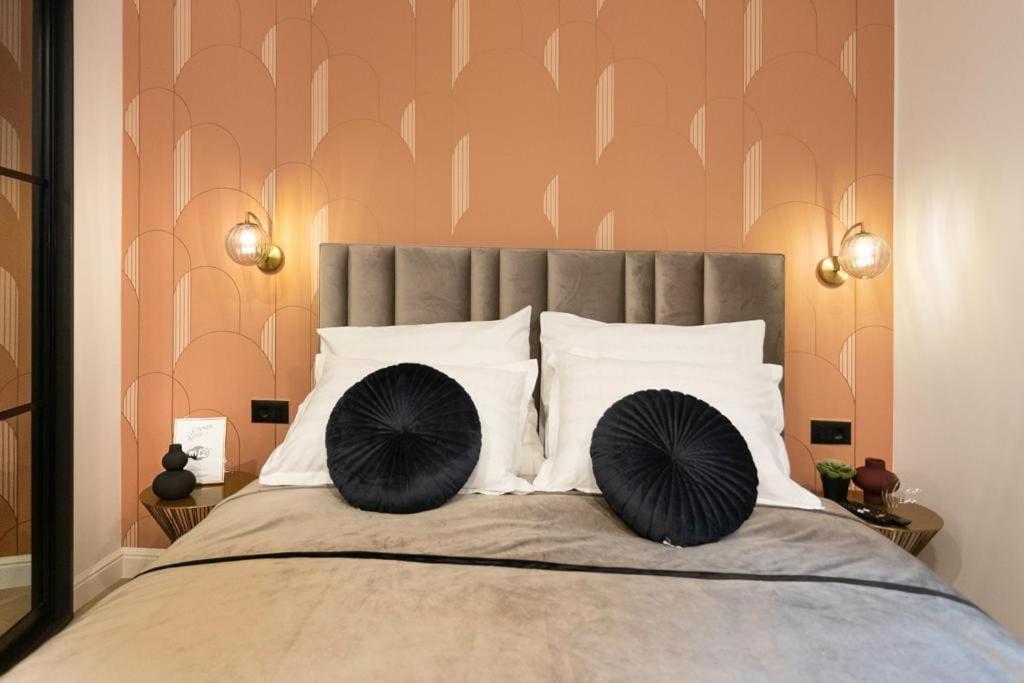 Candy Rose Lux Centre Apartment